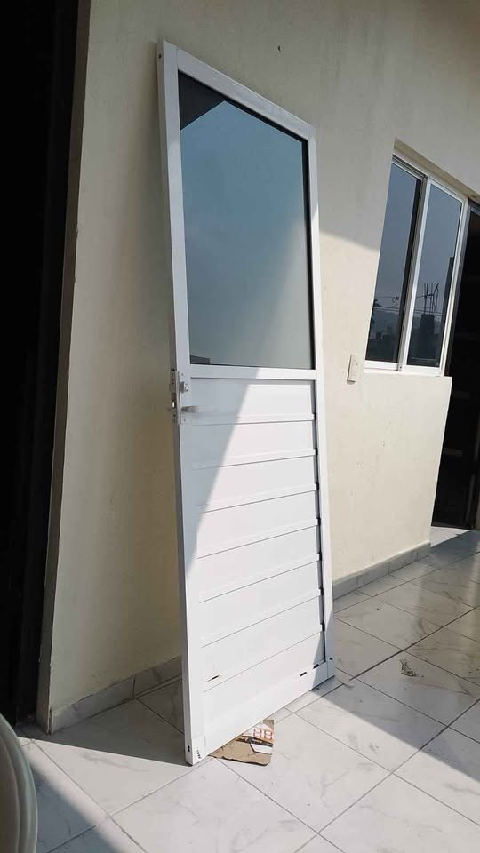 puertas de aluminio en cdmx